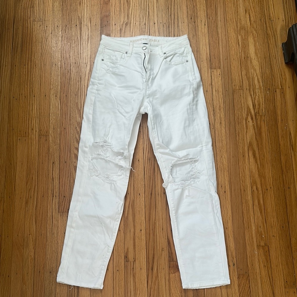 American Eagle Outfitters White Straight Leg Mom Jeans